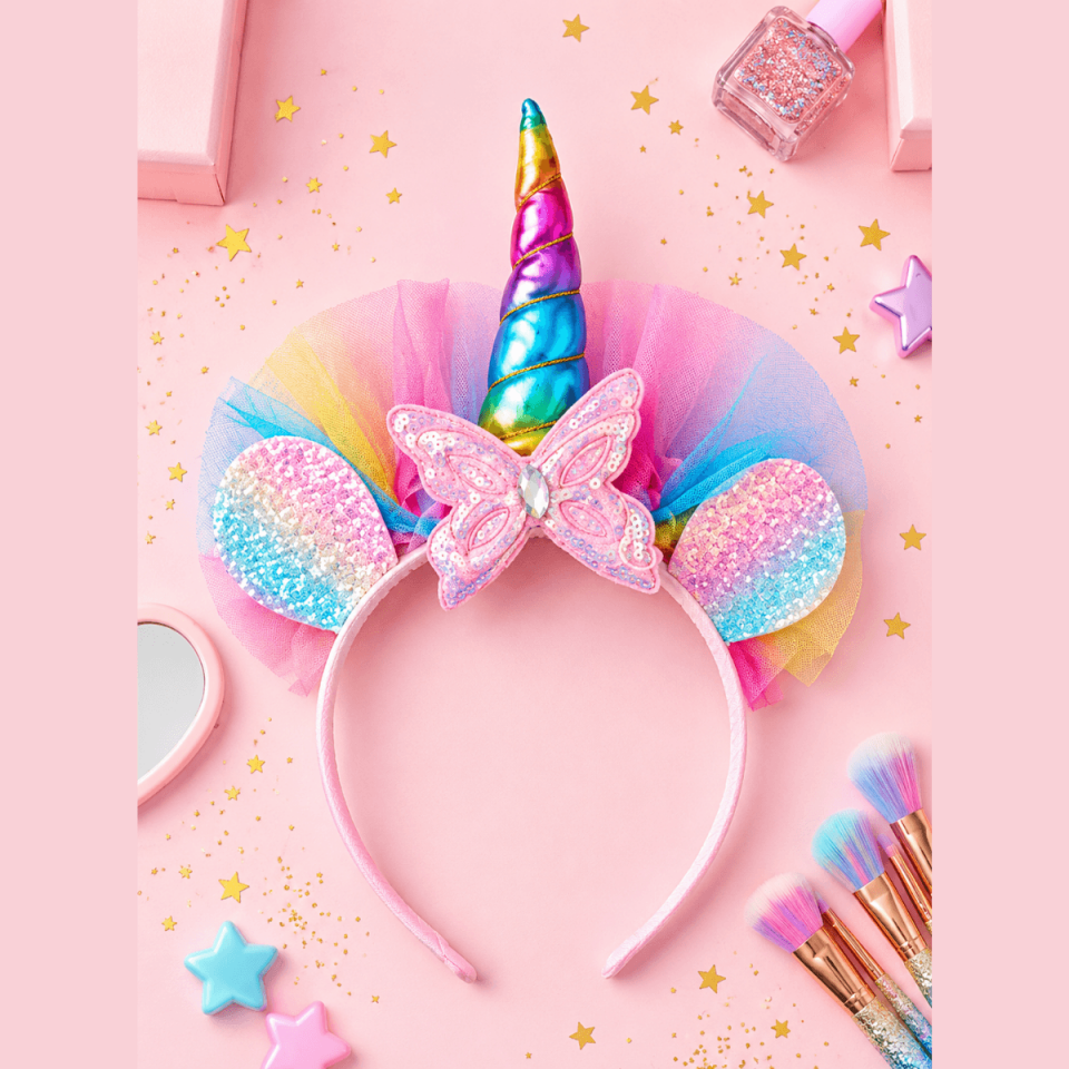 Unicorn Model Gökkuşağı Renklerinde Tüllü ve Simli Kız Çocuk Taç