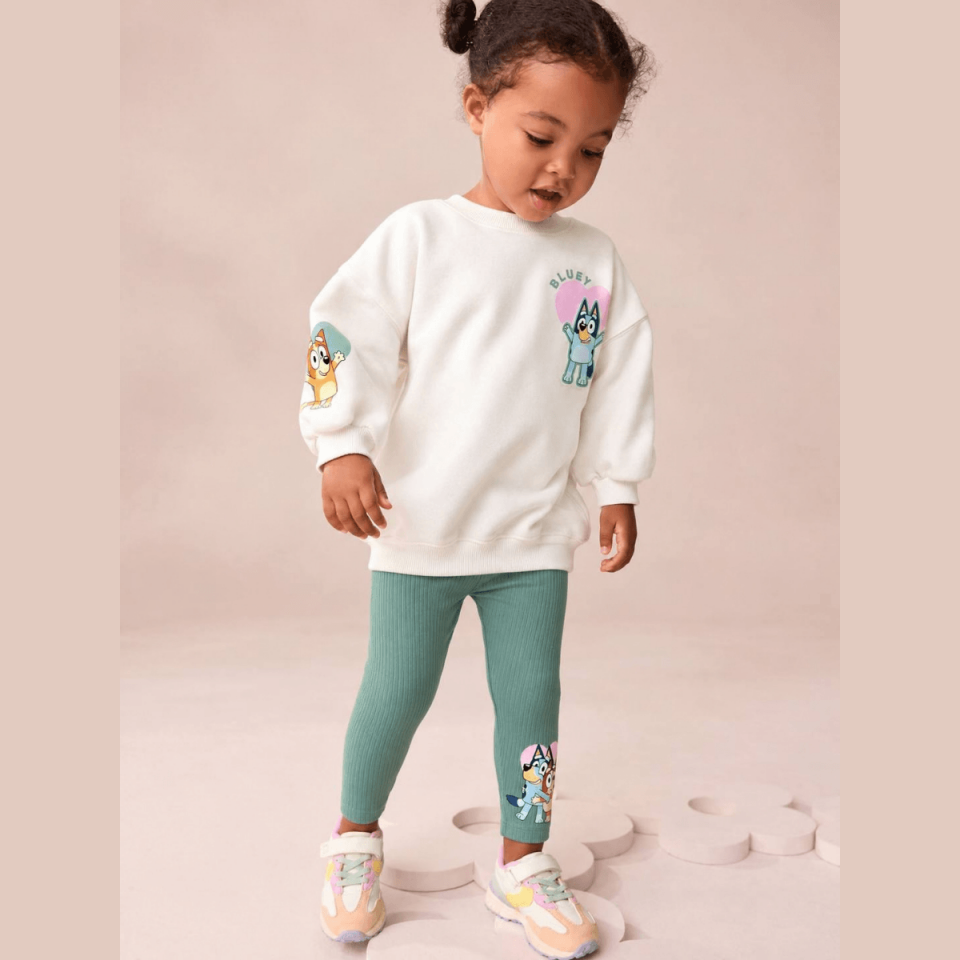 Bluey Baskılı %100 Pamuklu Sweatshirt ve Lastikli Yeşil Taytlı Alt Üst Kız Çocuk Takım